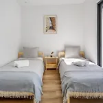 شقة Dream W/pool & Balcony By Lovelystay *