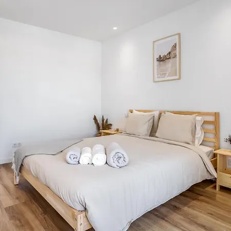 Lejlighed Dream W/pool & Balcony By Lovelystay